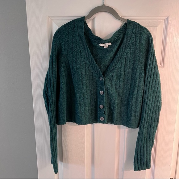 American Eagle Outfitters Sweaters - American Eagle Green Cropped Cardigan Sweater Size M